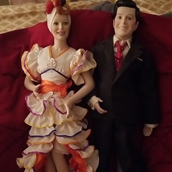 Mr & Mrs Ricardo 22' porcelain dolls